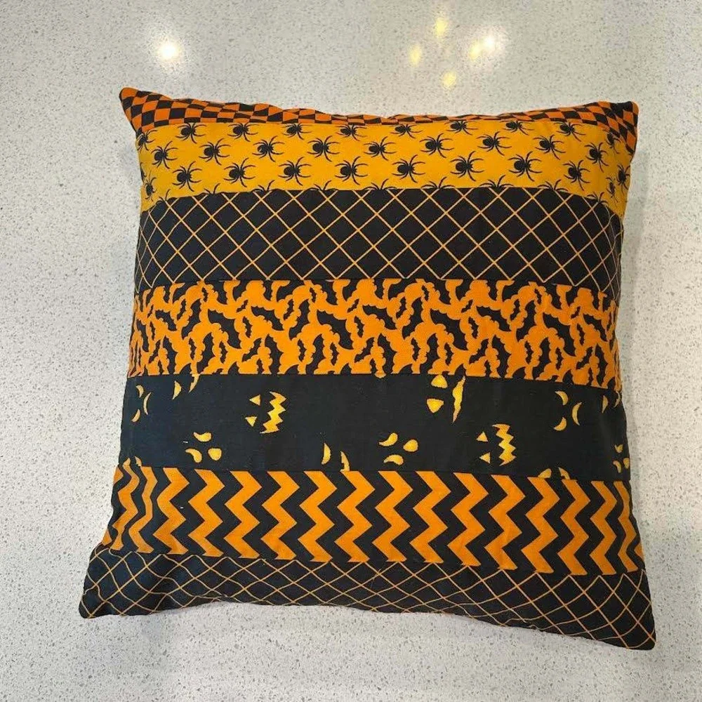 Halloween Throw Pillow - J Wecker Frisch Quilters 14